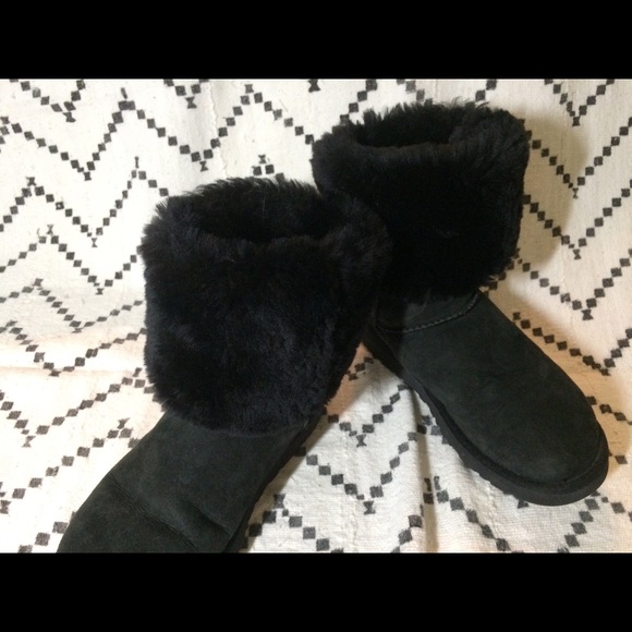 Uggs Tall Black size 7 - Picture 4 of 6